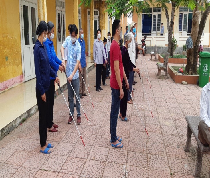 Hội người mù Quảng Bình tập huấn sử dụng gậy trắng cho hội viên 