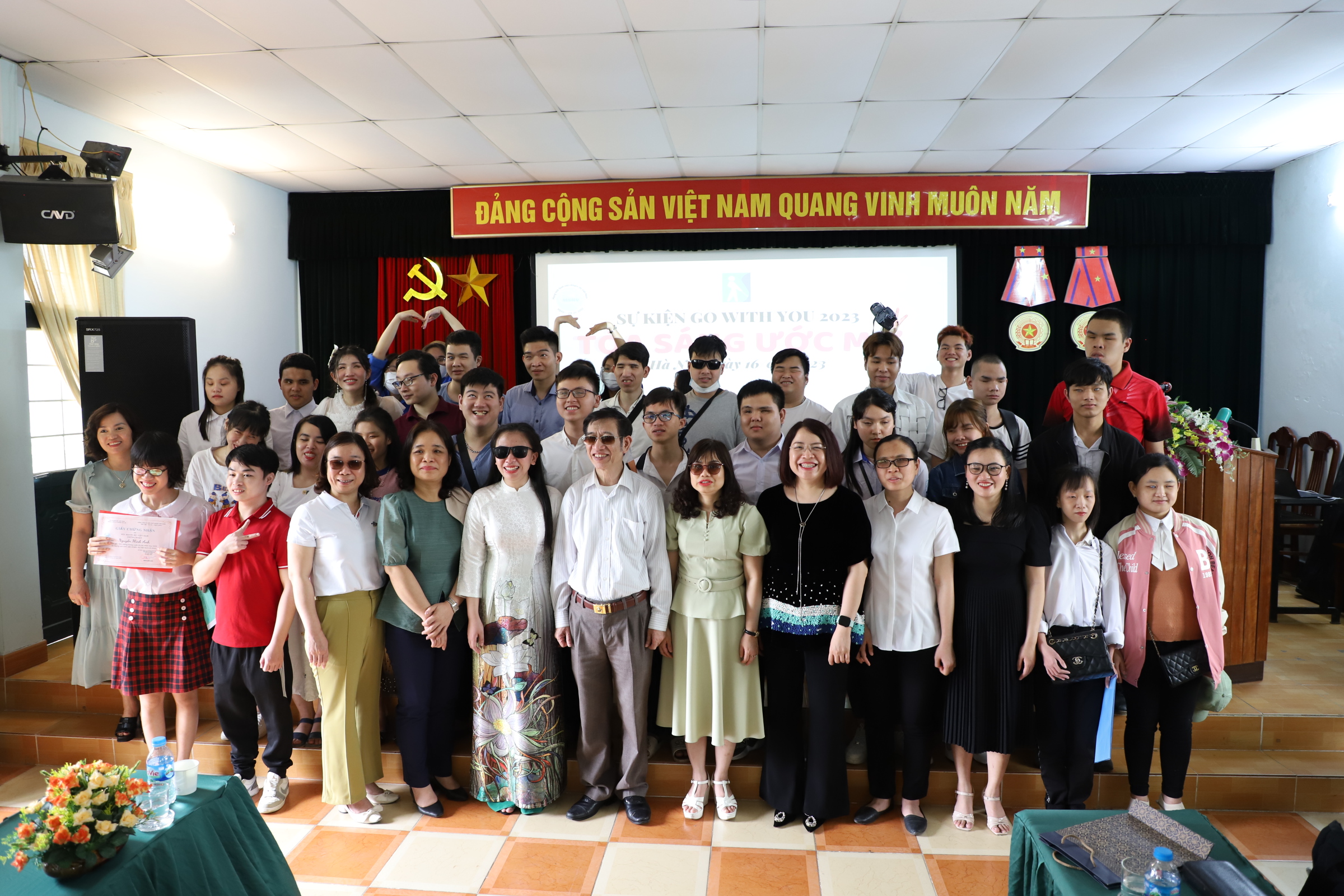Sự kiện Go with you – đồng hành cùng học sinh, sinh viên khiếm thị