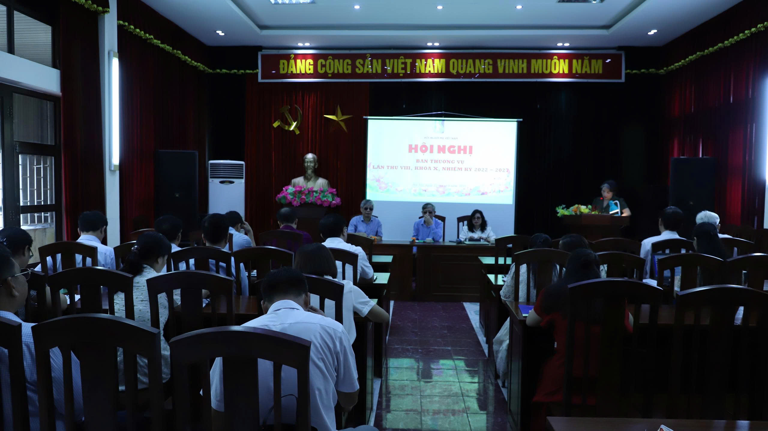 Hội nghị Ban Thường vụ lần thứ VIII khoá X nhiệm kỳ 2022-2027