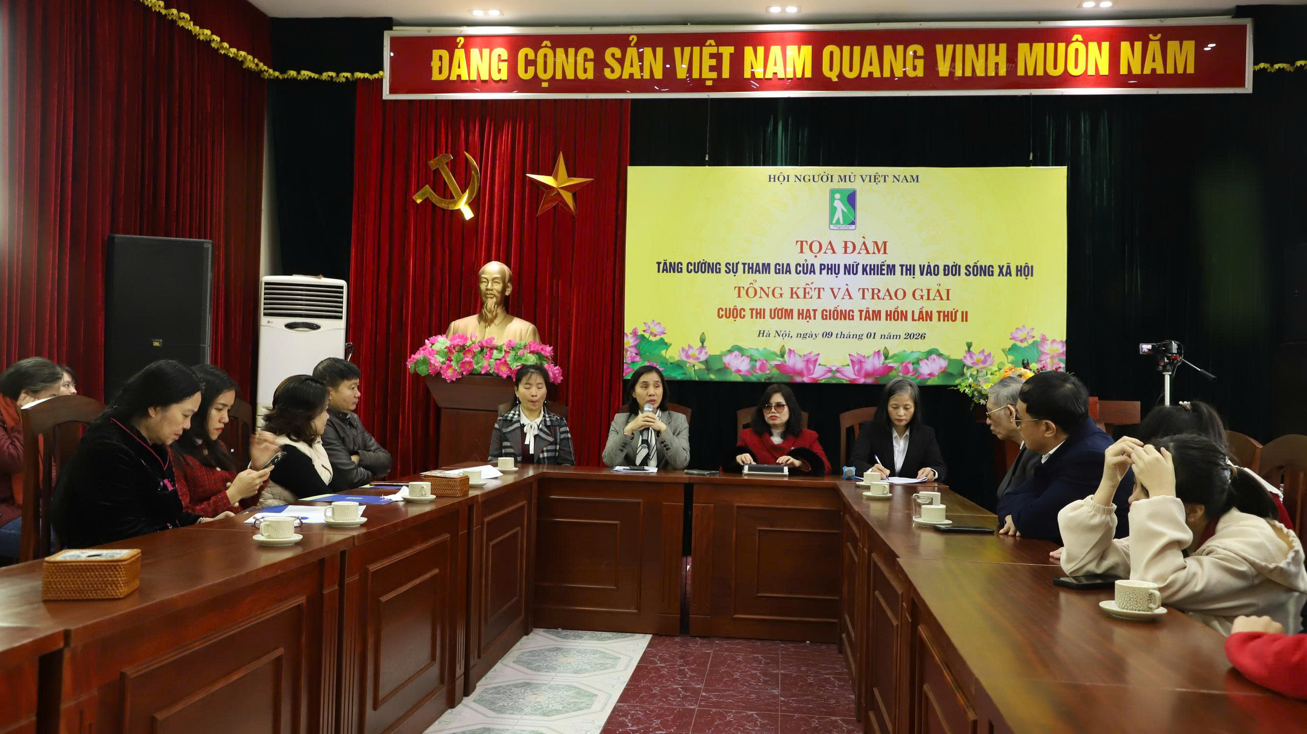 Tọa đàm “Tăng cường sự tham gia của phụ nữ khiếm thị vào đời sống xã hội” và tổng kết, trao giải Cuộc thi “Ươm hạt giống tâm hồn” lần thứ II