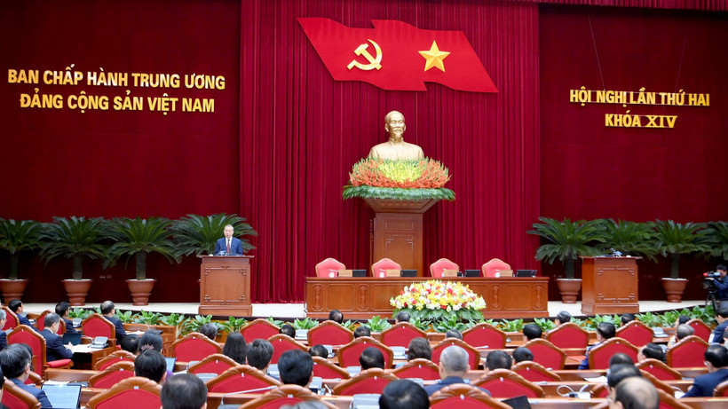 TOÀN VĂN THÔNG BÁO HỘI NGHỊ LẦN THỨ HAI BAN CHẤP HÀNH TRUNG ƯƠNG ĐẢNG KHÓA XIV