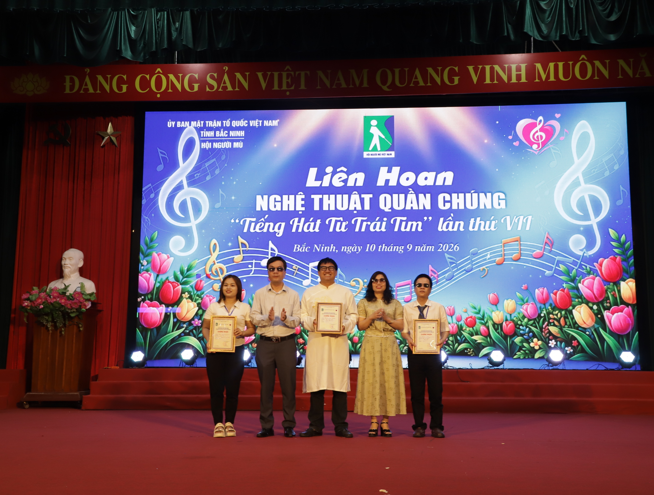 Liên hoan nghệ thuật quần chúng “Tiếng hát từ trái tim” lần thứ VII tại Tỉnh hội Bắc Ninh
